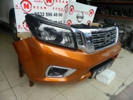 Nissan Navara 2014-2018 Sağ Far Orjinal Yedek Parça