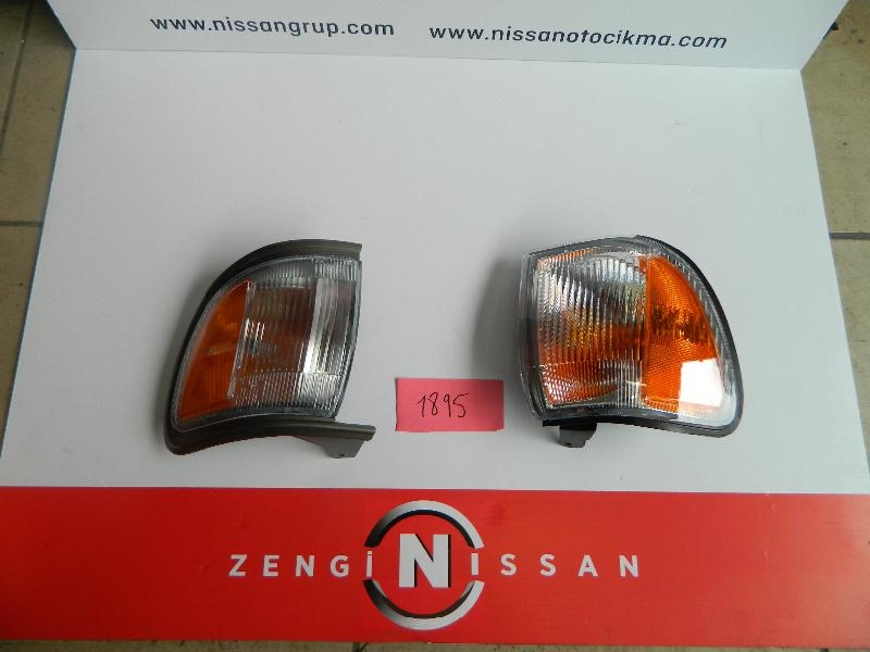 Nissan Pathfinder 1996-2001 Sinyal Lambası Sağ-Sol Çıkma