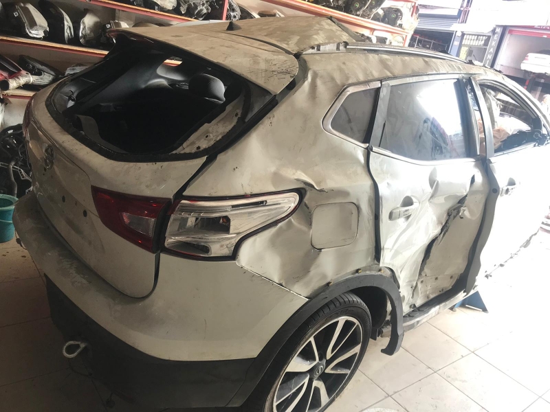 Nissan Qashqai J11-2014-2017 Camları Orjinal Yedek Parça