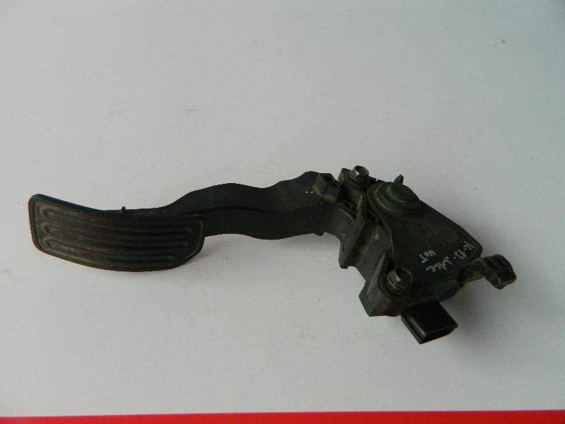 Nissan Qashqai J11-2014-2017 Gaz Pedalı Orjinal Çıkma Parça